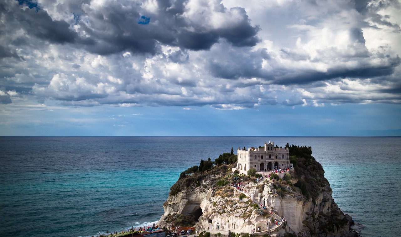 Santa Maria dell'Isola Tropea Calabria